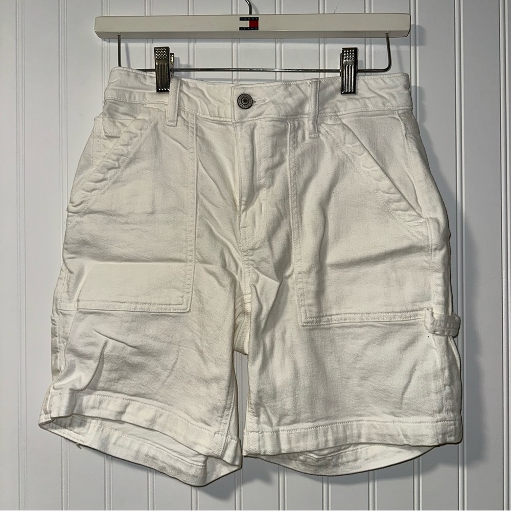 American Eagle Carpenter Shorts Cargo White 7 inch inseam Size 2